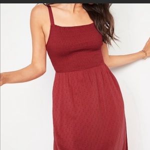 Old Navy smocked burgundy midi dress - M